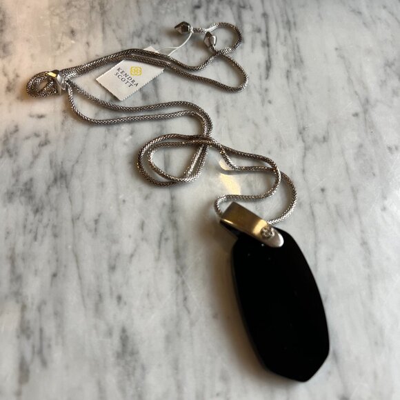 KENDRA SCOTT Inez Necklace Silver, Black Glass Pendant - Picture 5 of 9